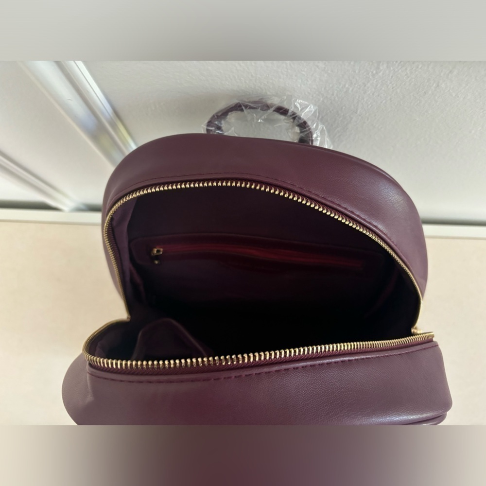 Badgley Mischka NEW Backpack Burgundy Gold Studded Hardware & Adjustable Straps - Picture 4 of 6